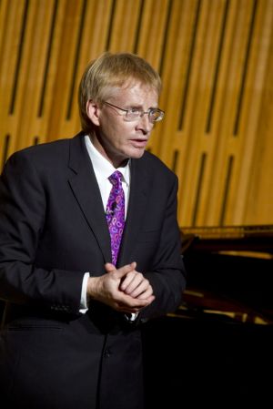phil hammond 2 sm.jpg